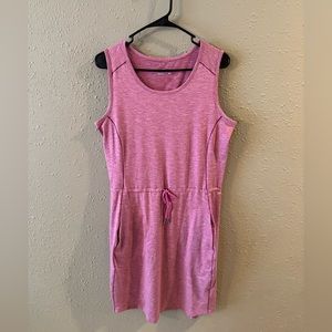 Columbia athletic dress. Size medium.